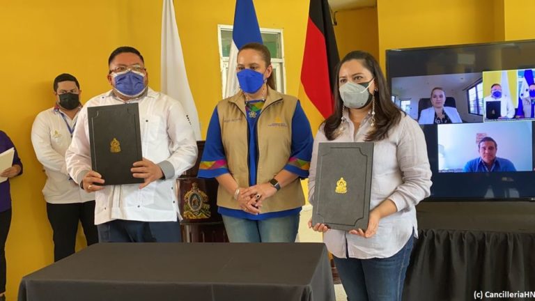 Inauguran Unidad Municipal de Atención al Retornado en La Lima, Honduras